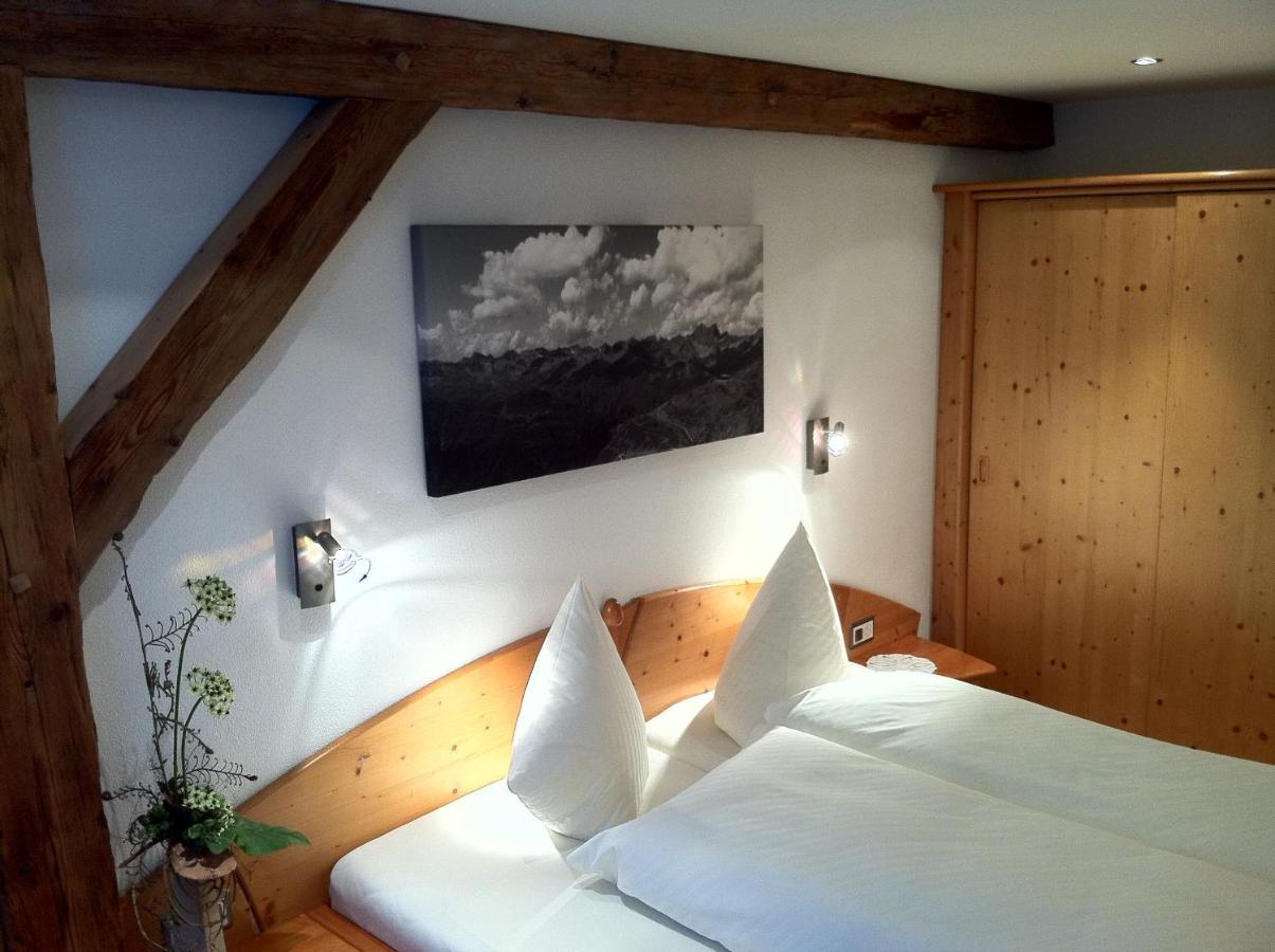 Laret Private Boutique Hotel - Adults Only Samnaun Quarto foto