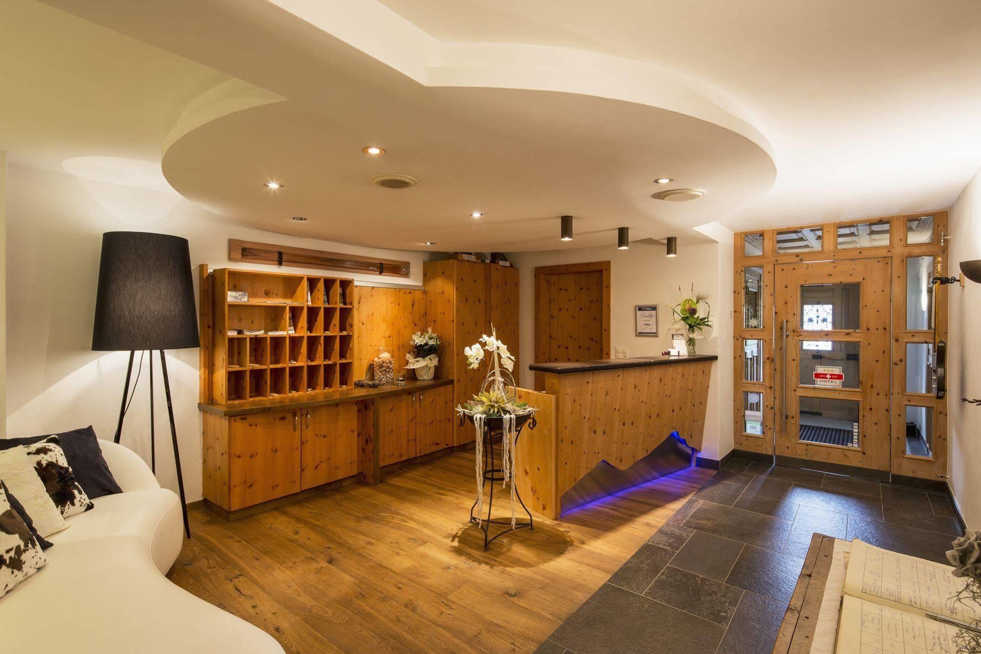 Laret Private Boutique Hotel - Adults Only Samnaun Exterior foto